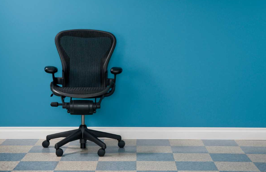 second-hand leather office chair
