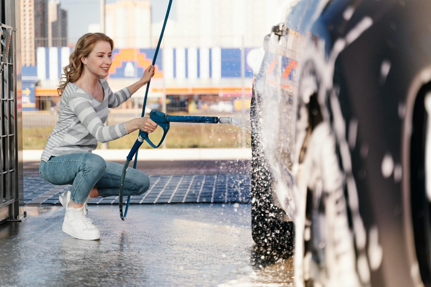 High-pressure water blasting
